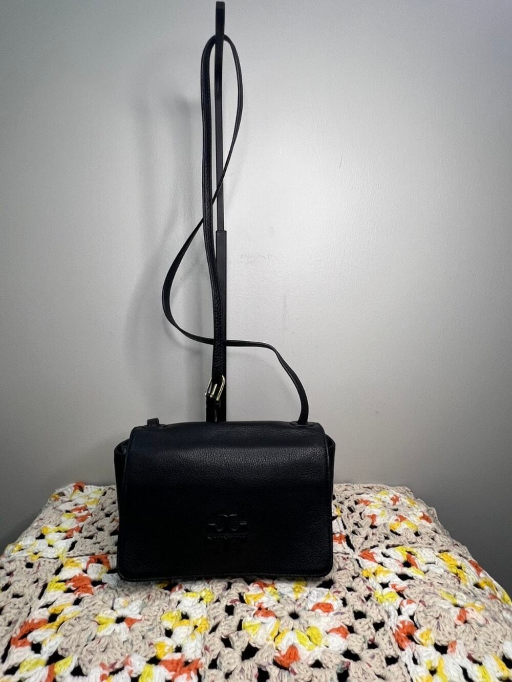 Tory Burch Black Pebbled Leather Flap Crossbody Bag Adjustable Strap - Picture 1 of 11
